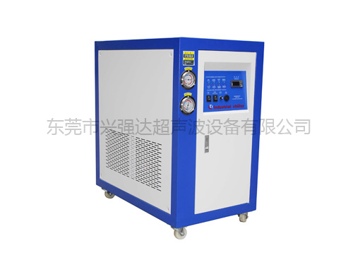 工业冷水机